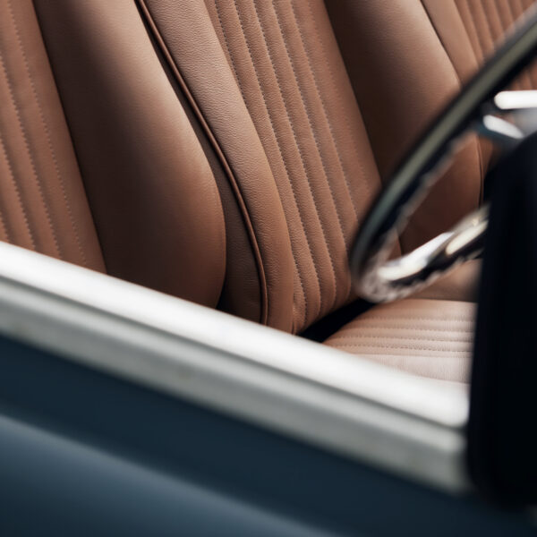 Leather Front Seats - Image 3