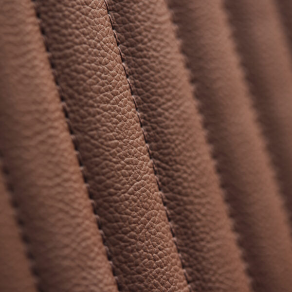 Leather Front Seats - Image 5